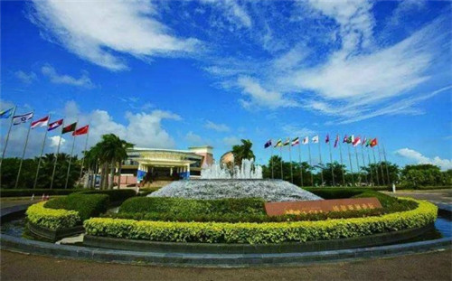 食必思黄焖鸡米饭