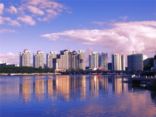 宝坻和呼市哪里好玩（宝坻属于天津的郊区?）